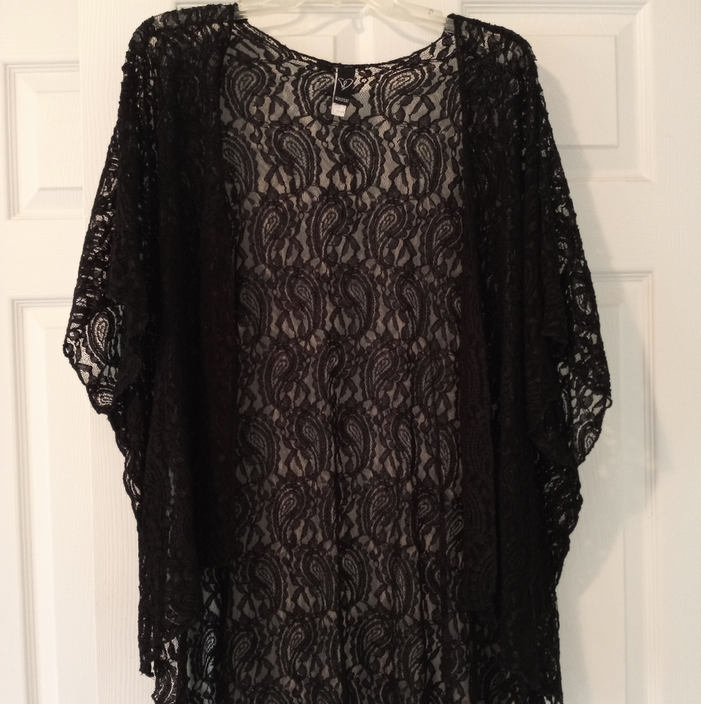 Windsor Black Lacy Kimono